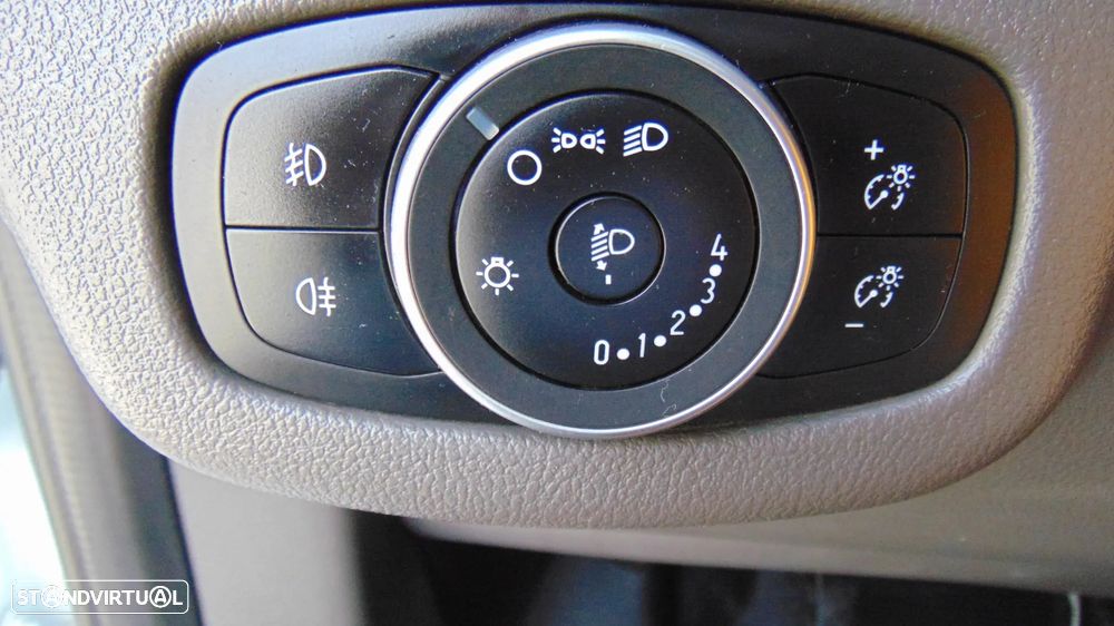 Ford CONNECT LONGA COM /AC - 17