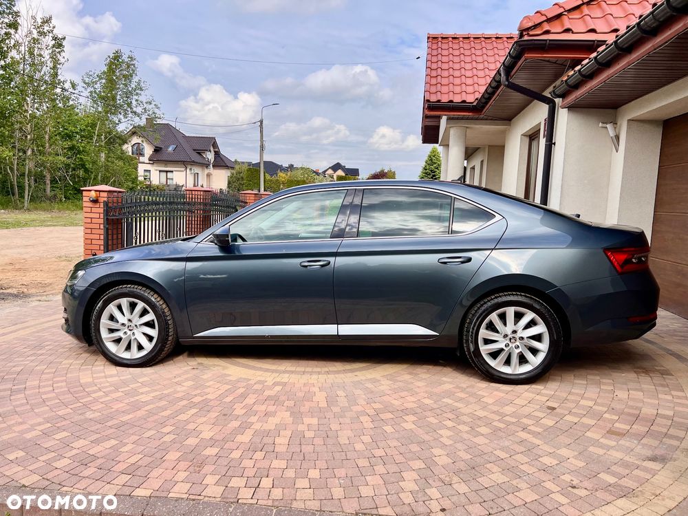 Skoda Superb ver-2-0-tdi-scr-ambition-dsg - 40