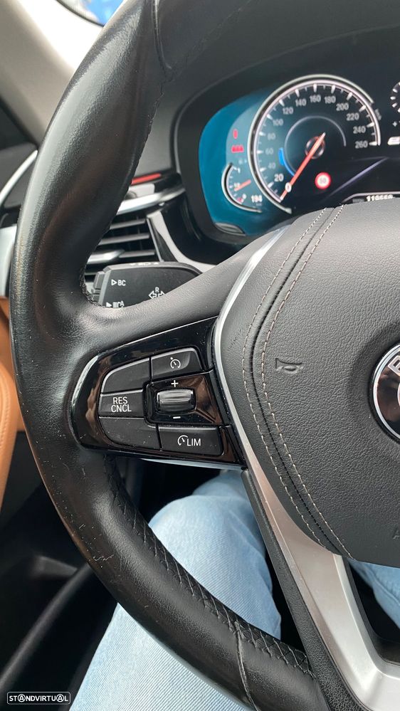 BMW 530 e iPerformance Line Luxury - 33