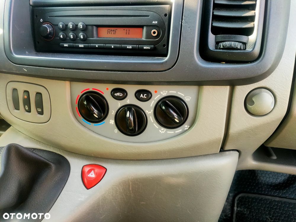 Renault Trafic - 8