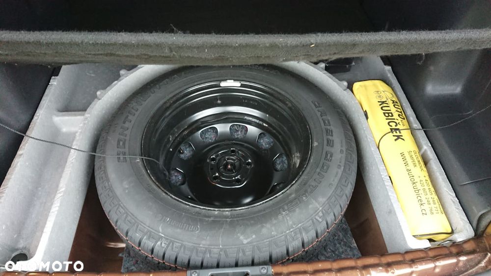 Dacia Duster 1.6 16V 105 4x4 Laureate - 19