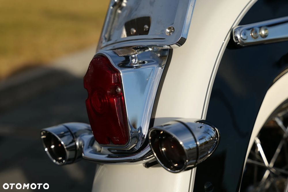 Harley-Davidson Softail Deluxe - 13