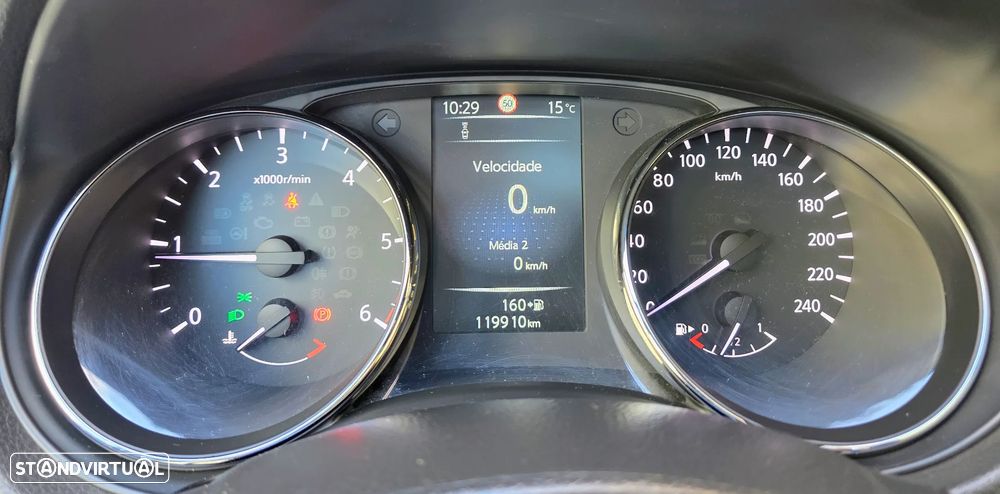 Nissan Qashqai 1.5 dCi N-Vision RS - 32