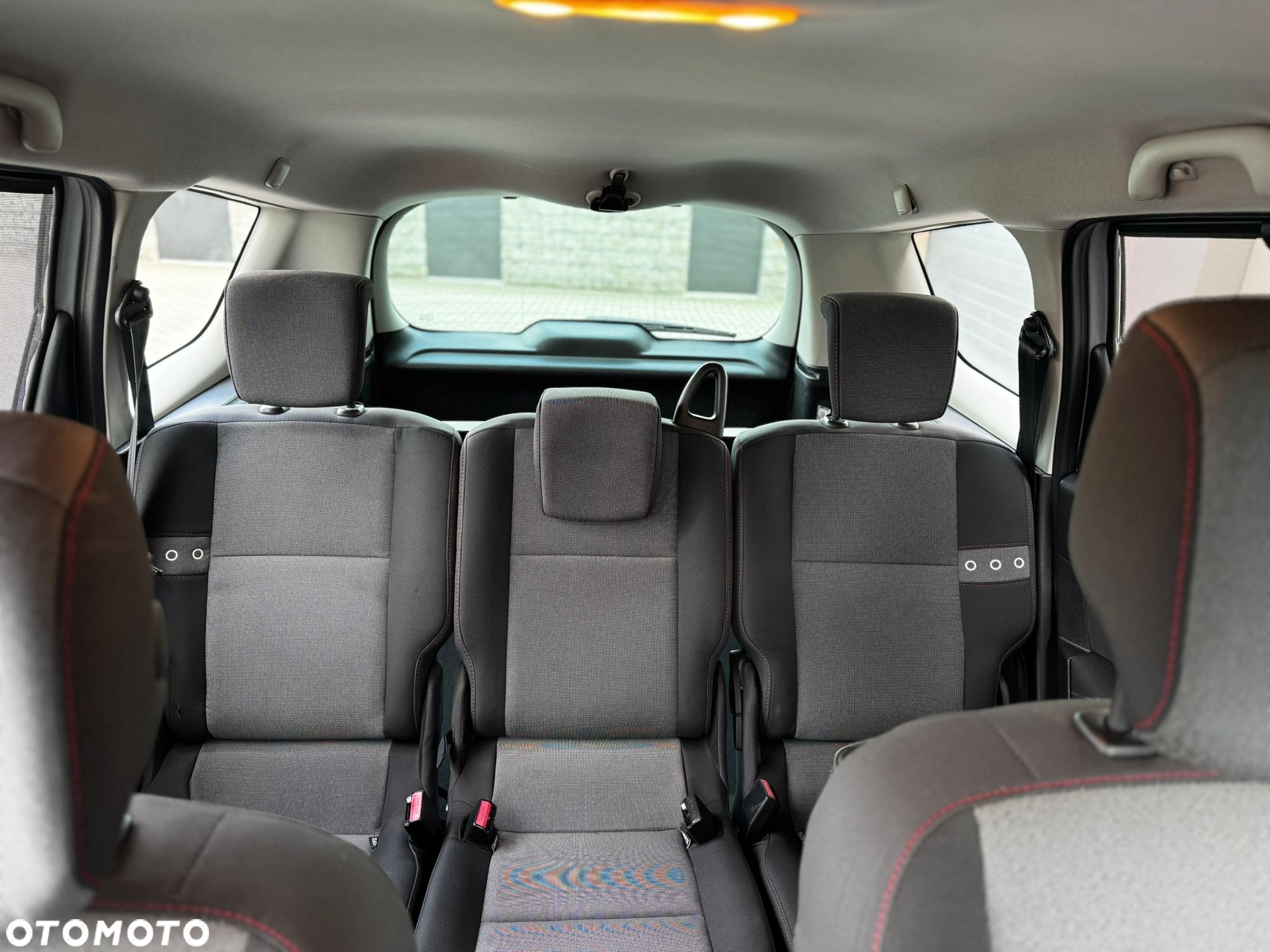 Renault Grand Scenic - 28