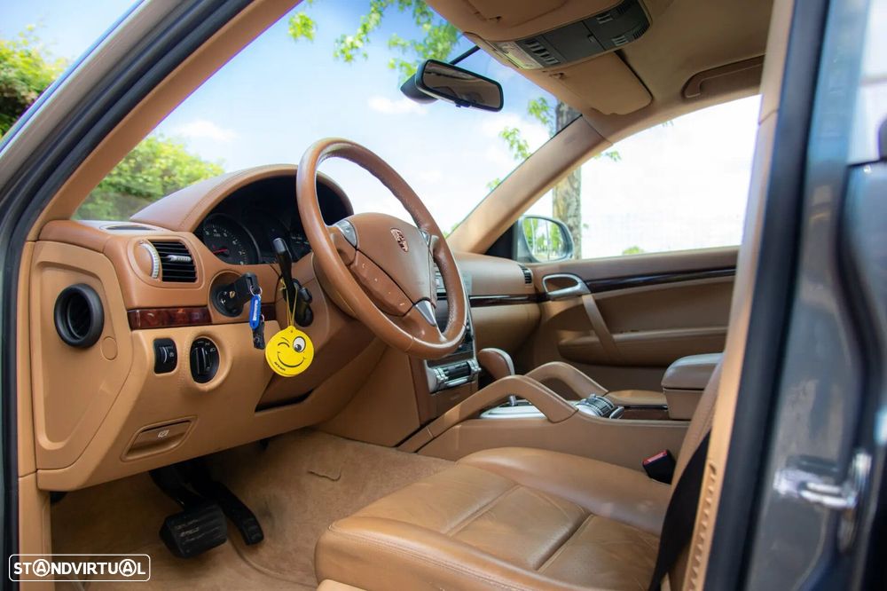 Porsche Cayenne Tiptronic - 31