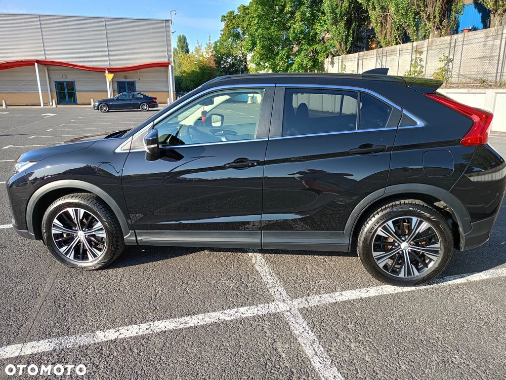 Mitsubishi Eclipse Cross 1.5 T Invite Plus - 2