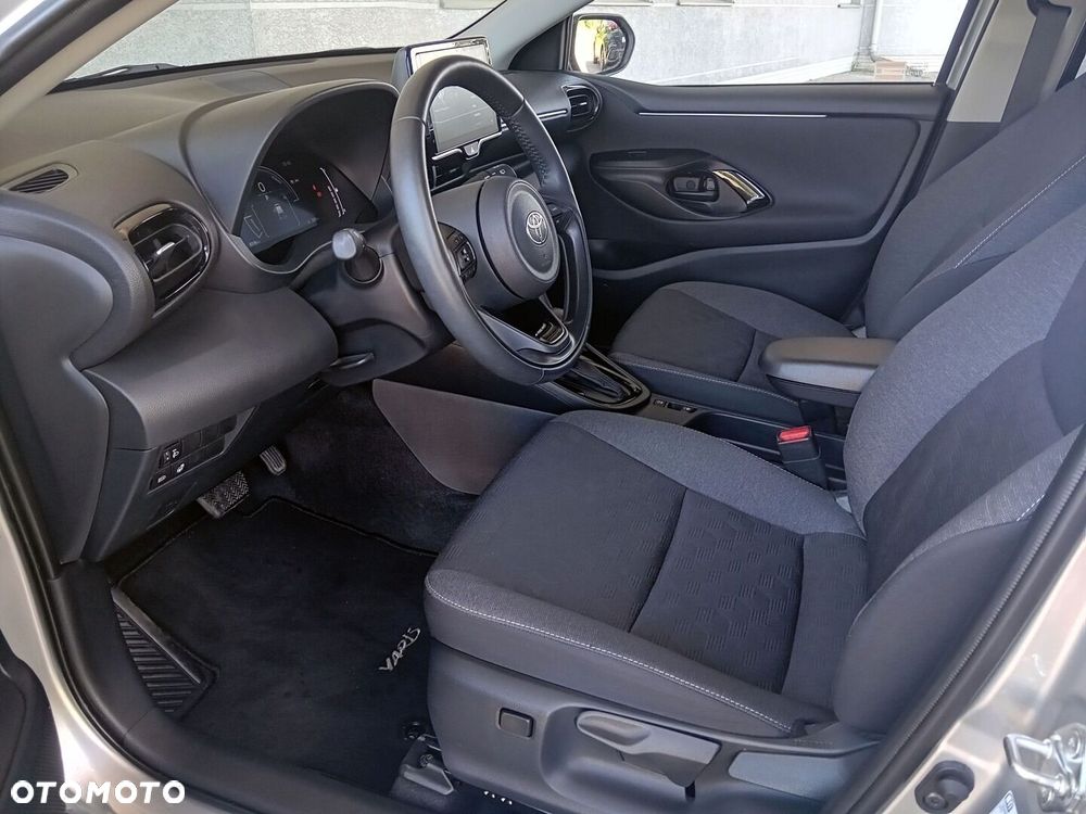 Toyota Yaris Hybrid 1.5 Style - 11