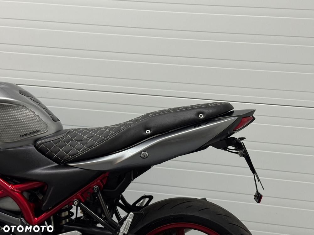 Suzuki SV - 16