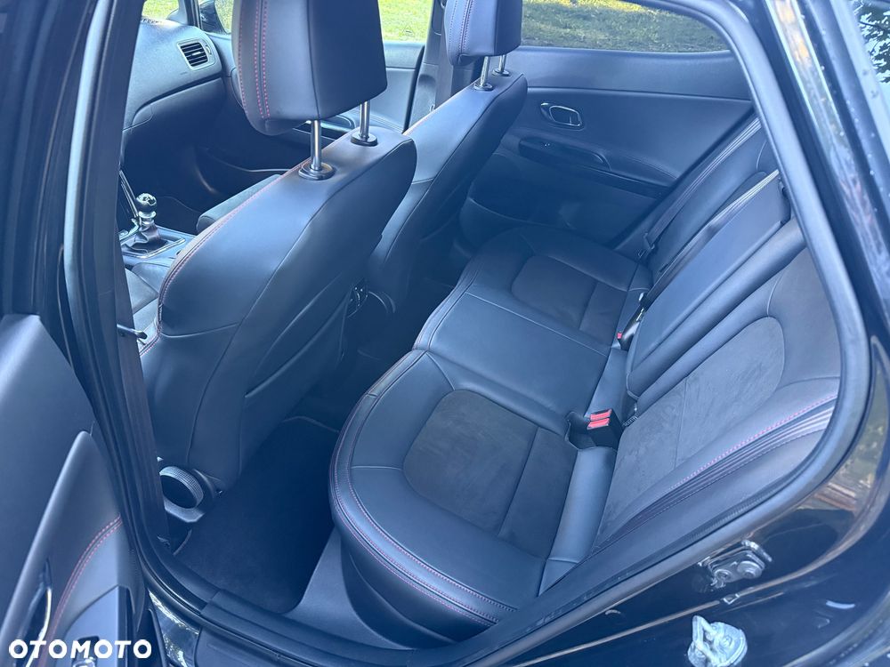 Kia Ceed 1.6 T-GDI GT-Track - 15