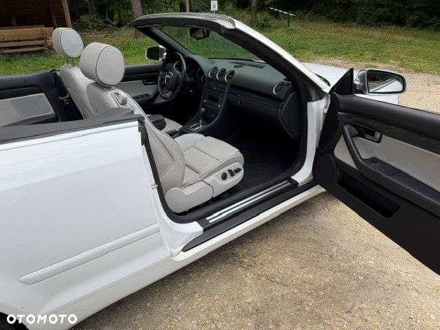 Audi S4 Cabrio - 12