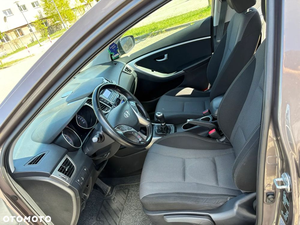 Hyundai i30 1.6 CRDi Comfort - 11