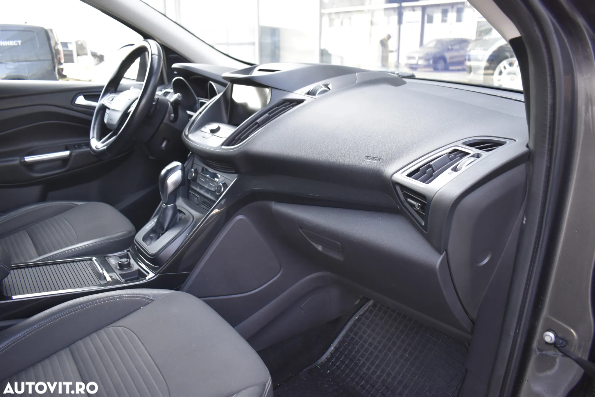 Ford Kuga 2.0 TDCi 4WD Powershift Titanium - 27