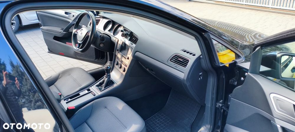 Volkswagen Golf 1.6 TDI BMT Comfortline - 12