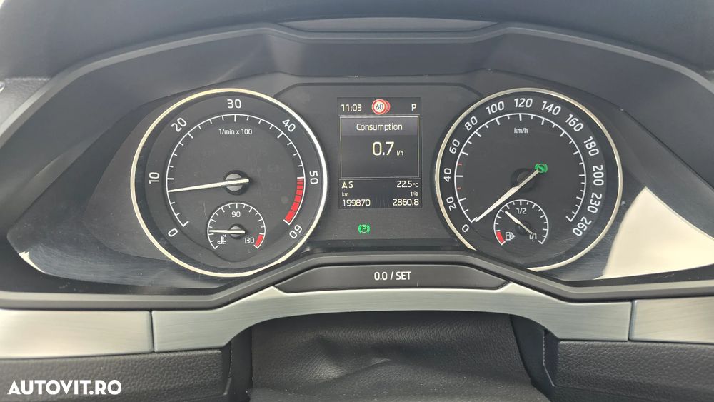 Skoda Superb 2.0 TDI DSG Ambition - 11