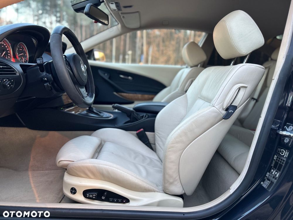 BMW Seria 6 650 i - 12