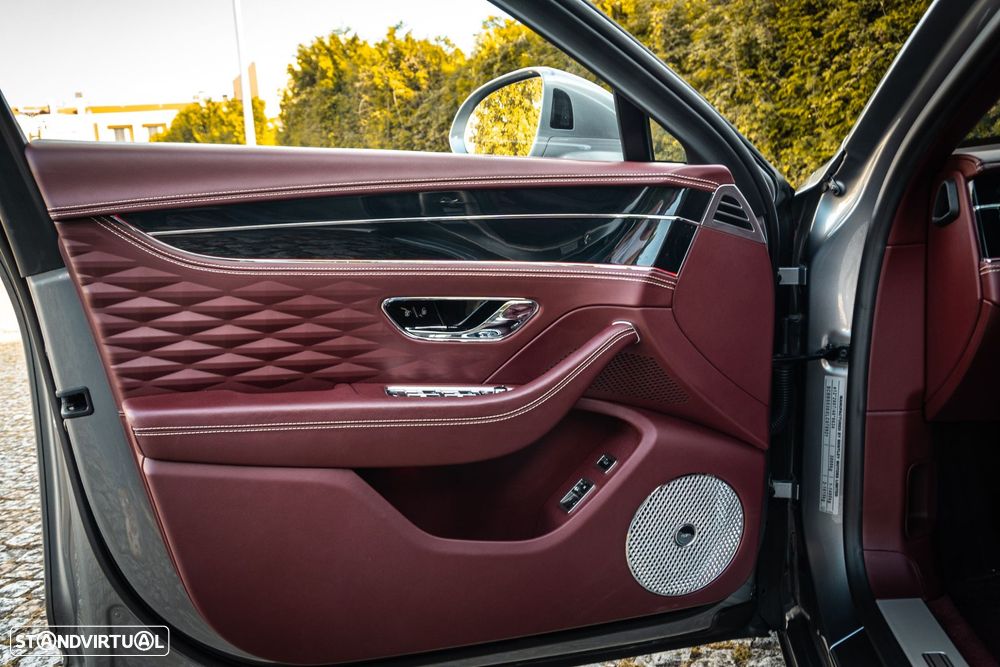 Bentley Flying Spur W12 - 7