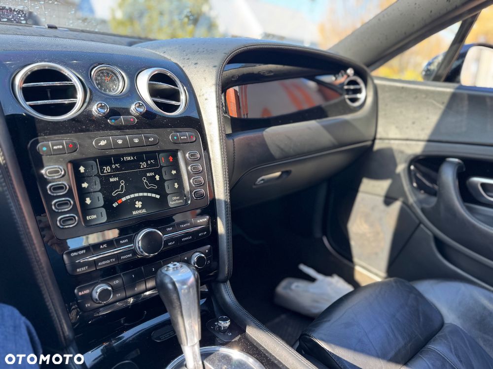 Bentley Continental GT Standard - 24