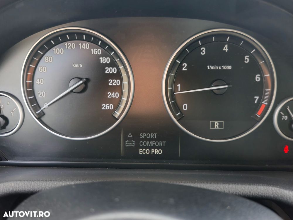 BMW X3 xDrive28i AT xLine - 30