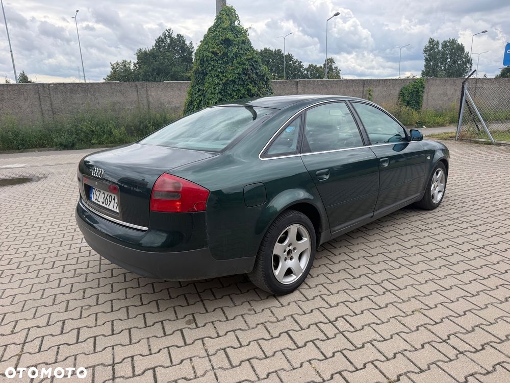 Audi A6 Limousine 2.4 - 8