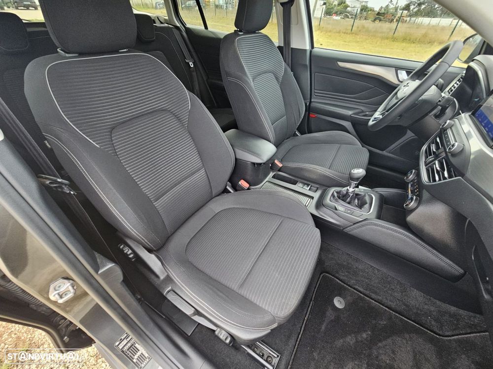 Ford Focus SW 1.0 EcoBoost Titanium - 26