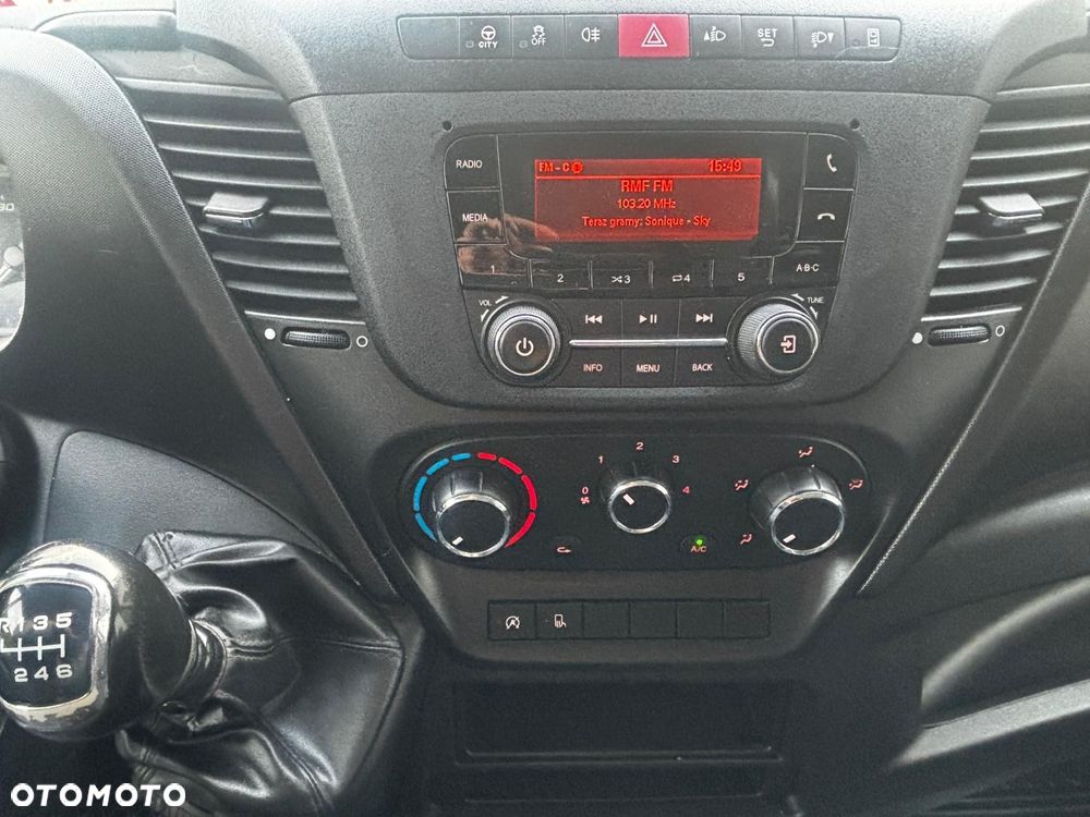Iveco Daily 35C14 Kontener 8 Palet z windą - 11