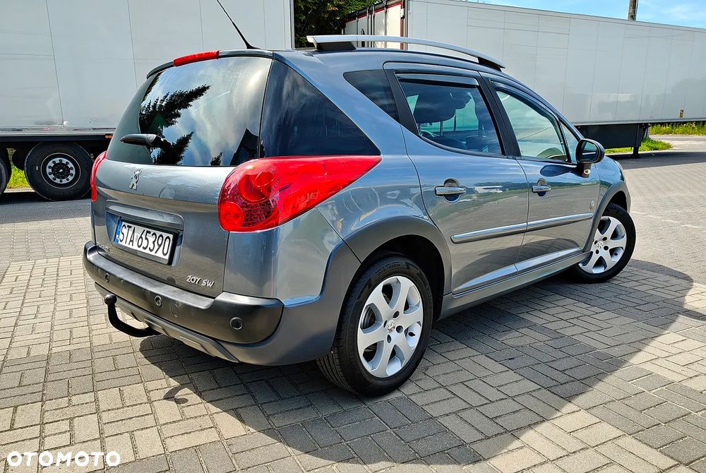 Peugeot 207 - 8