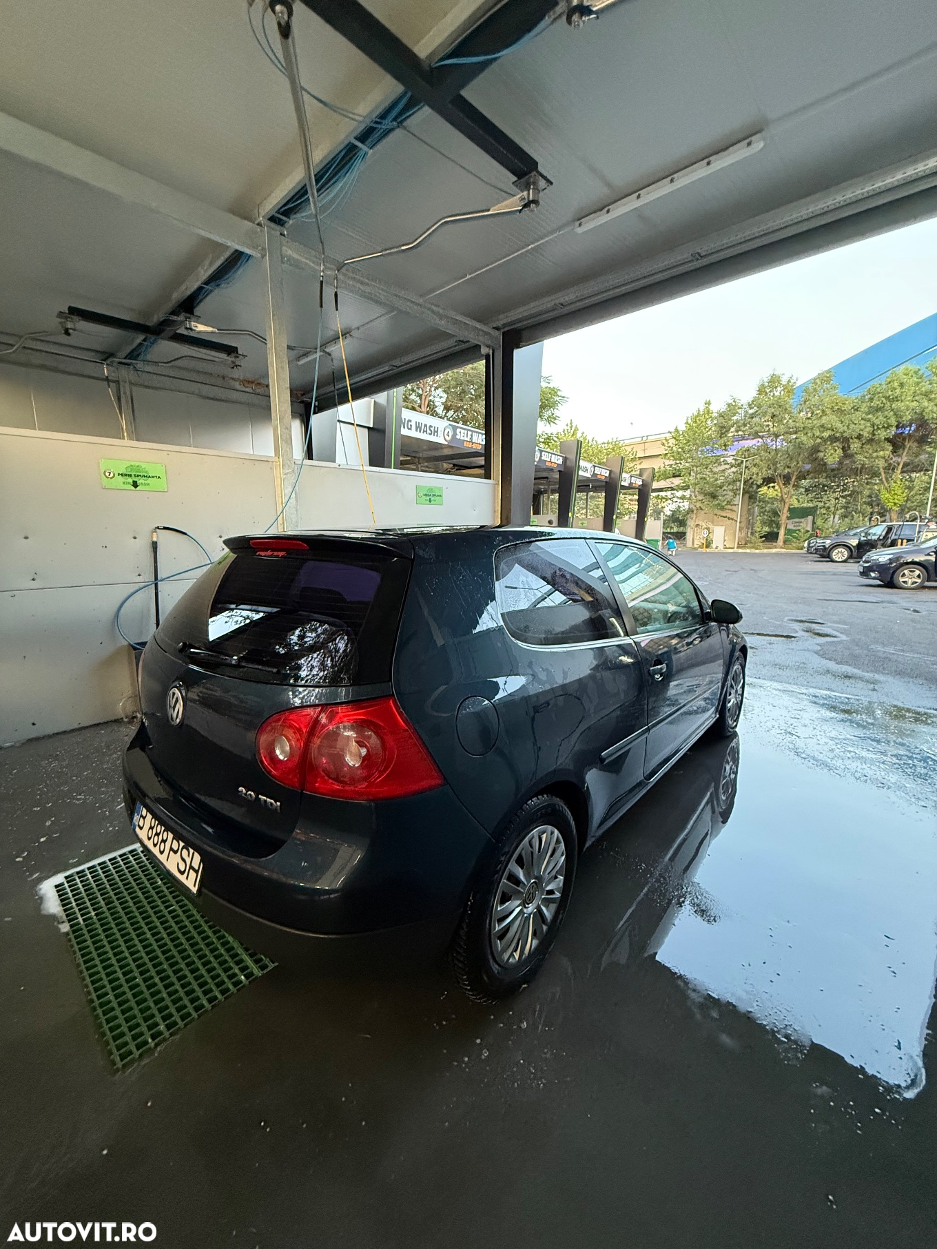 Volkswagen Golf 2.0 TDI Sportline - 5