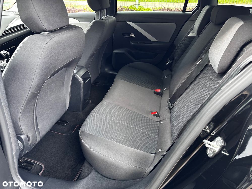 Opel Astra 1.2 Turbo Elegance - 30