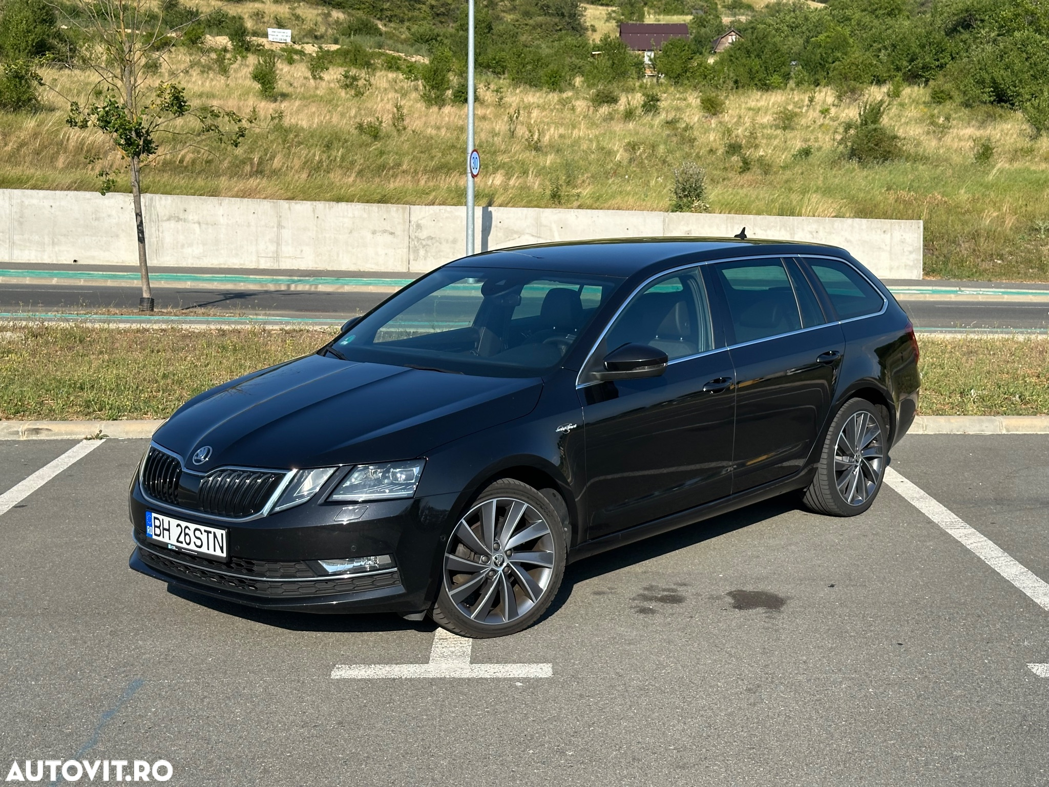 Skoda Octavia 2.0 TDI DSG L&K - 3