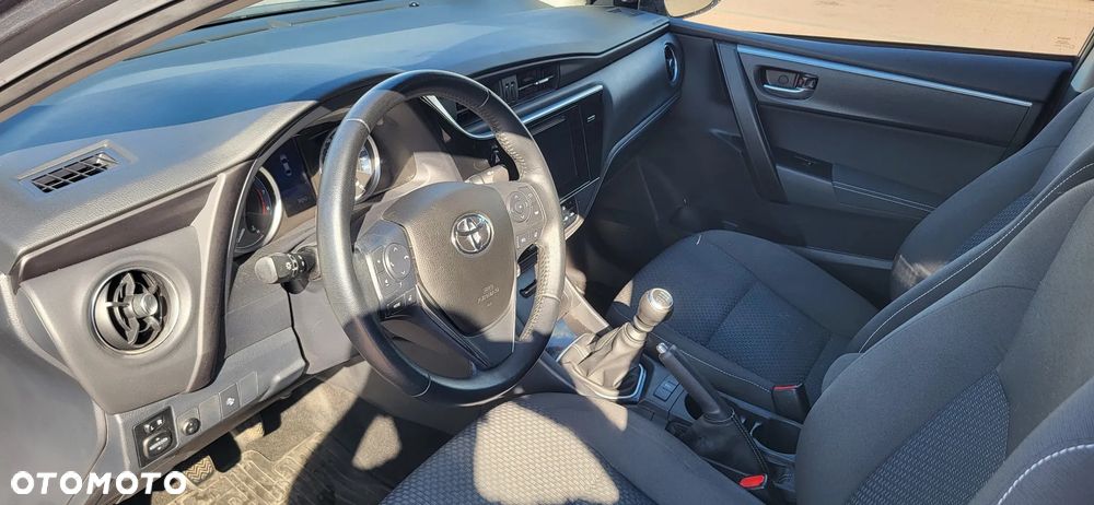 Toyota Corolla 1.6 Comfort - 6
