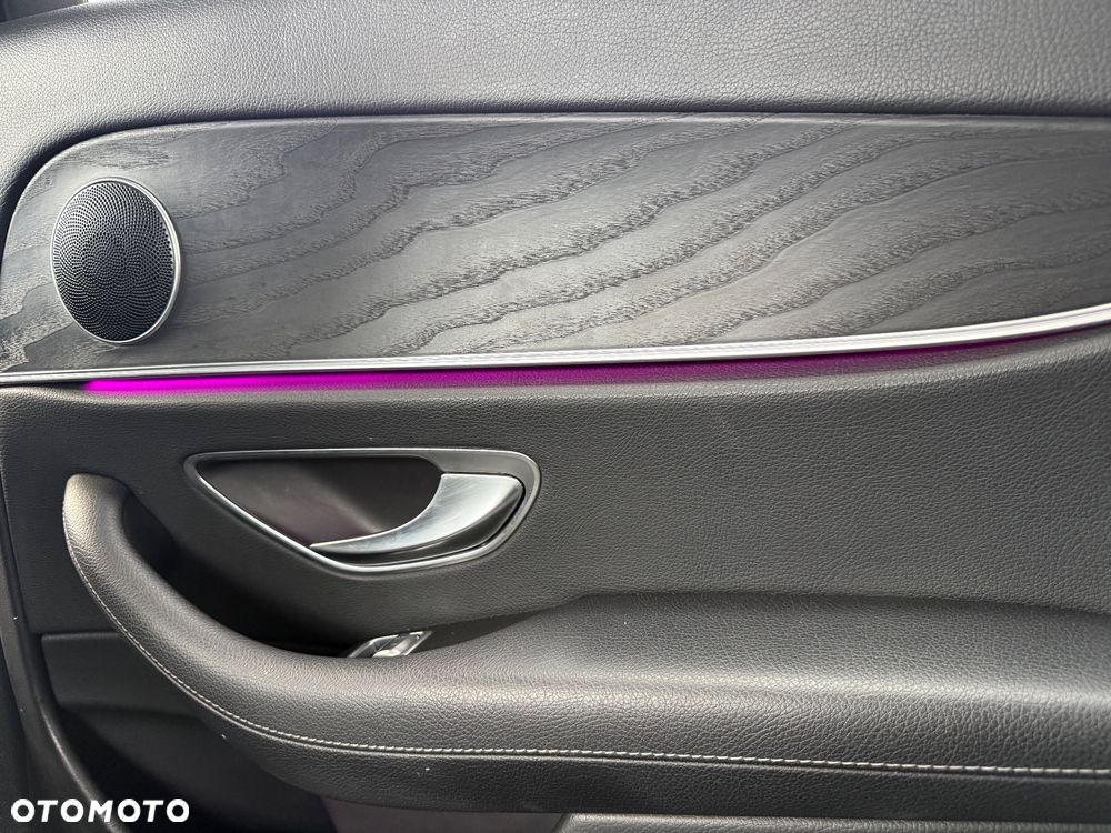 Mercedes-Benz Klasa E 220 d 9G-TRONIC Sportstyle Edition - 31
