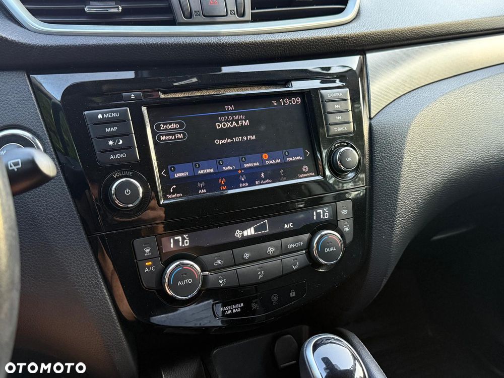Nissan Qashqai 1.7 dCi Xtronic ALL-MODE 4x4i TEKNA - 17
