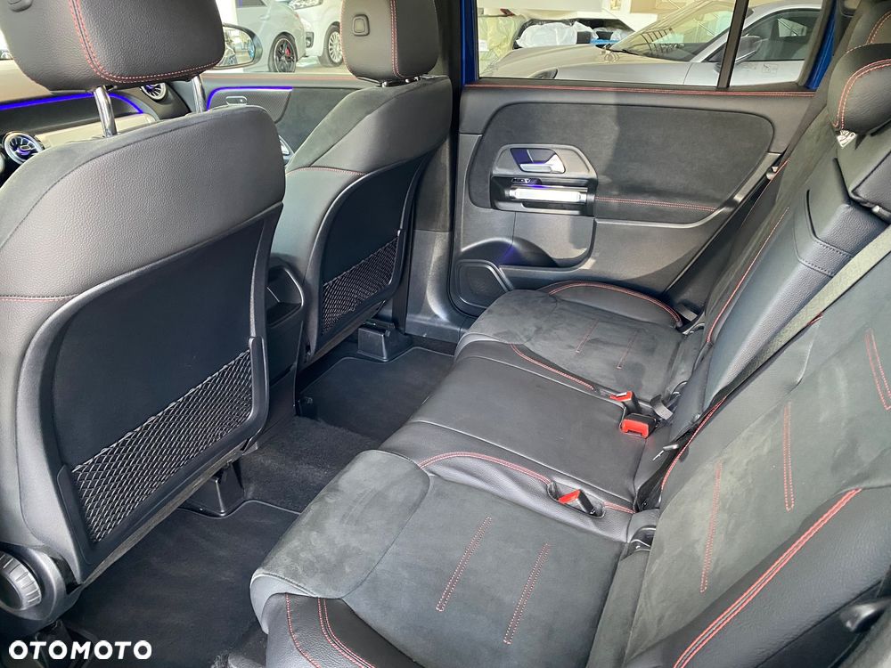 Mercedes-Benz GLB 200 AMG Line 7G-DCT - 29