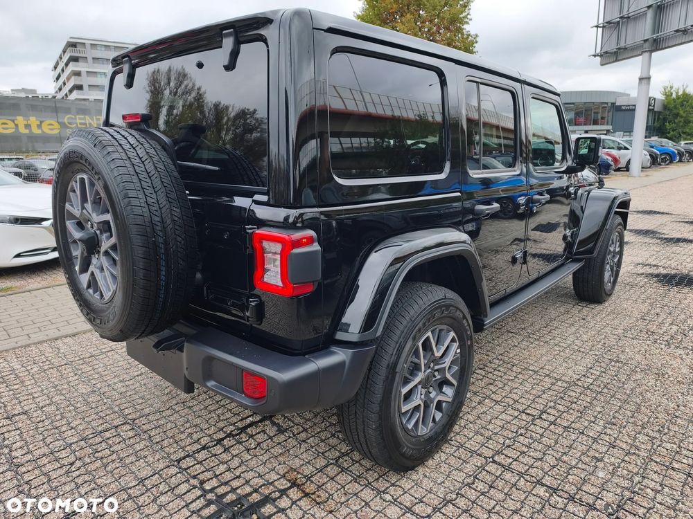 Jeep Wrangler Unlimited GME 2.0 Turbo Sahara - 2