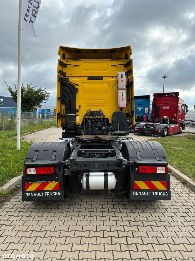 Renault T480 Sleeper Cab - 9