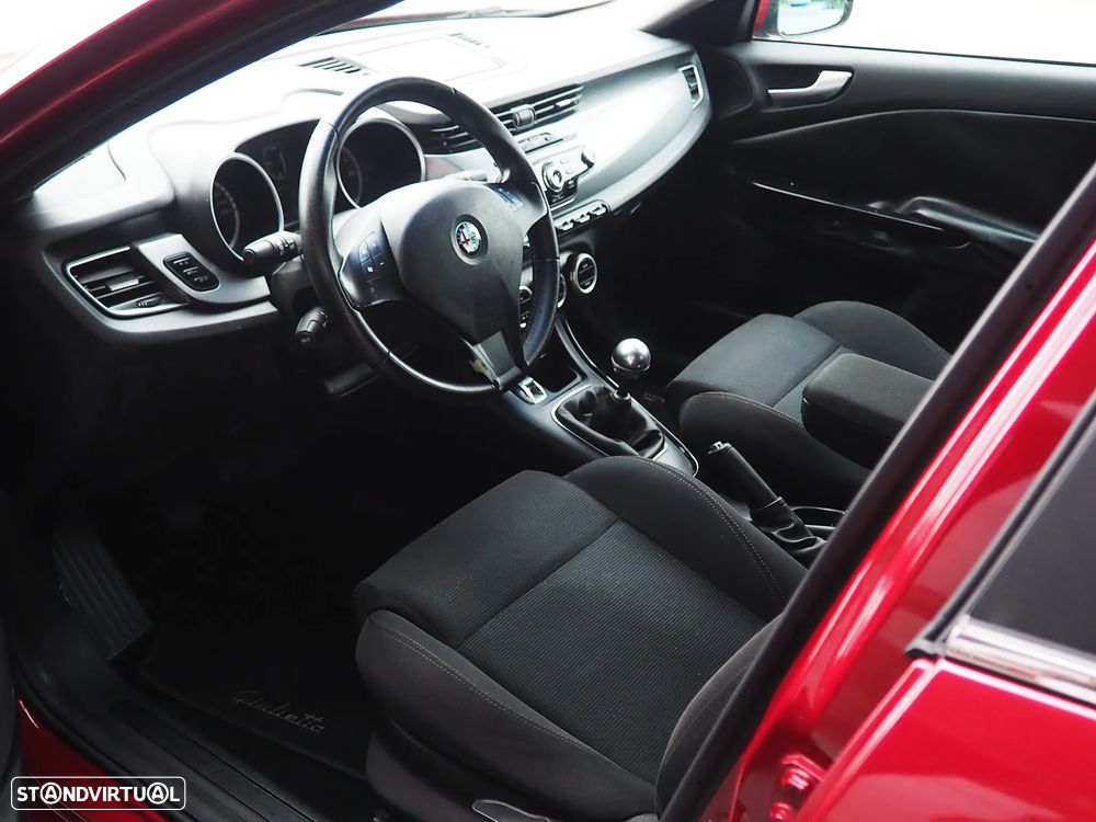 Alfa Romeo Giulietta 1.4 TB 16V Impression - 14