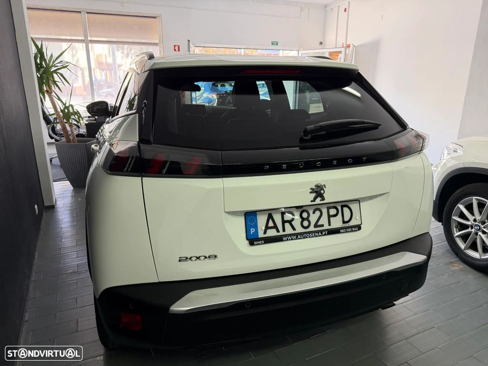 Peugeot 2008 1.2 PureTech Allure - 13
