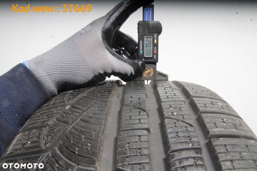 Pirelli Sottozero Winter 210 Serie II - 245/45 R17 - 2