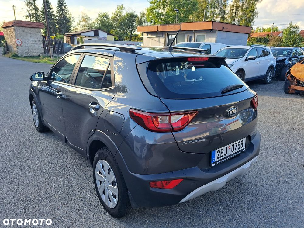 Kia Stonic 1.4 L - 4