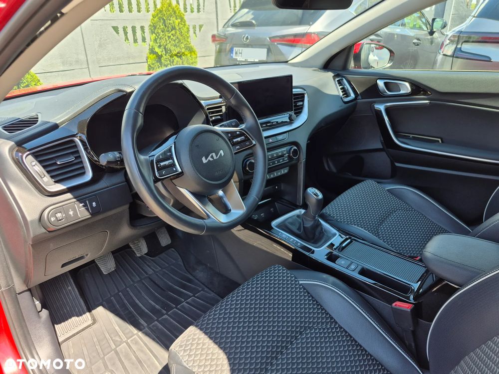 Kia XCeed 1.5 T-GDI Business Line - 14