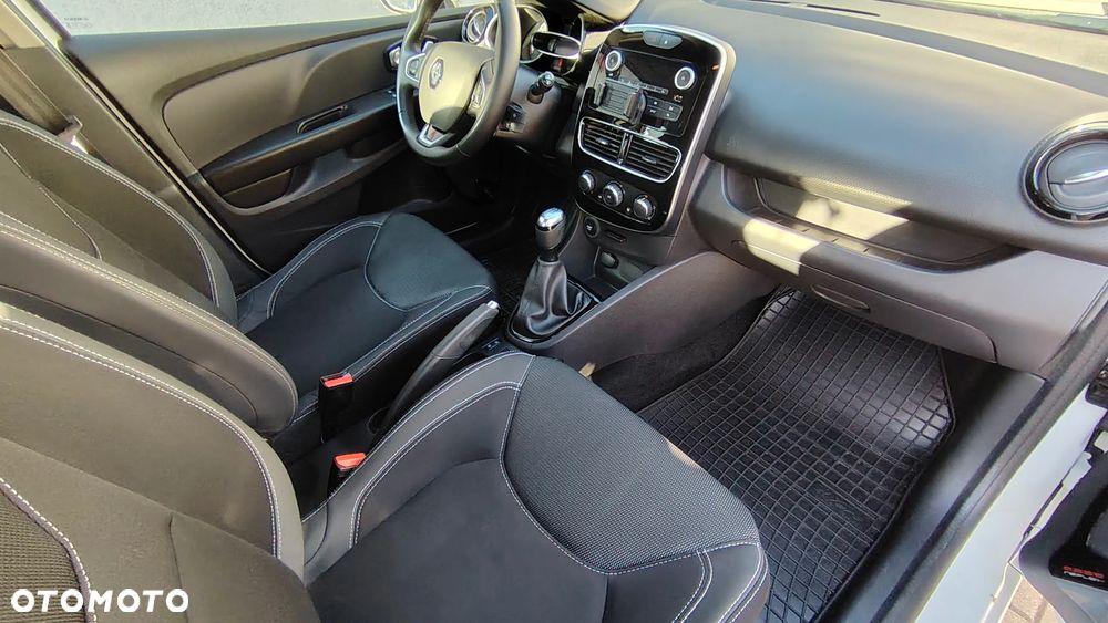 Renault Clio 1.2 16V Alize - 27