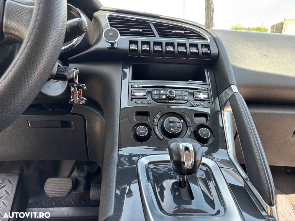 Peugeot 3008 HYbrid4 2.0 HDI FAP ETG + Electric - 11