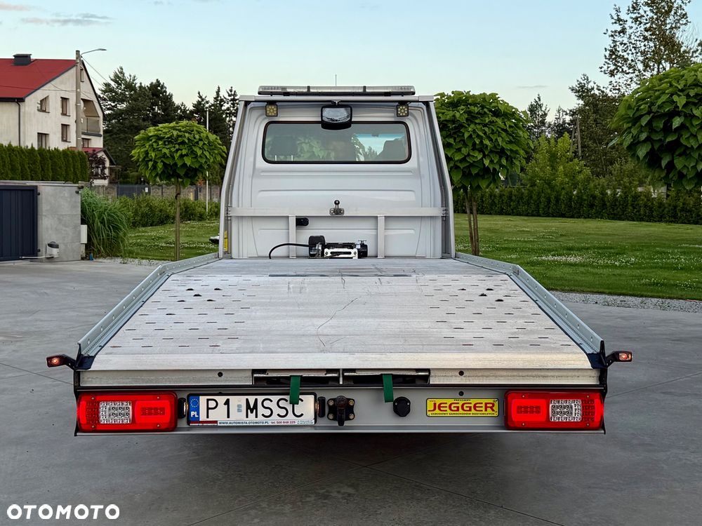 Mercedes-Benz Sprinter - 10