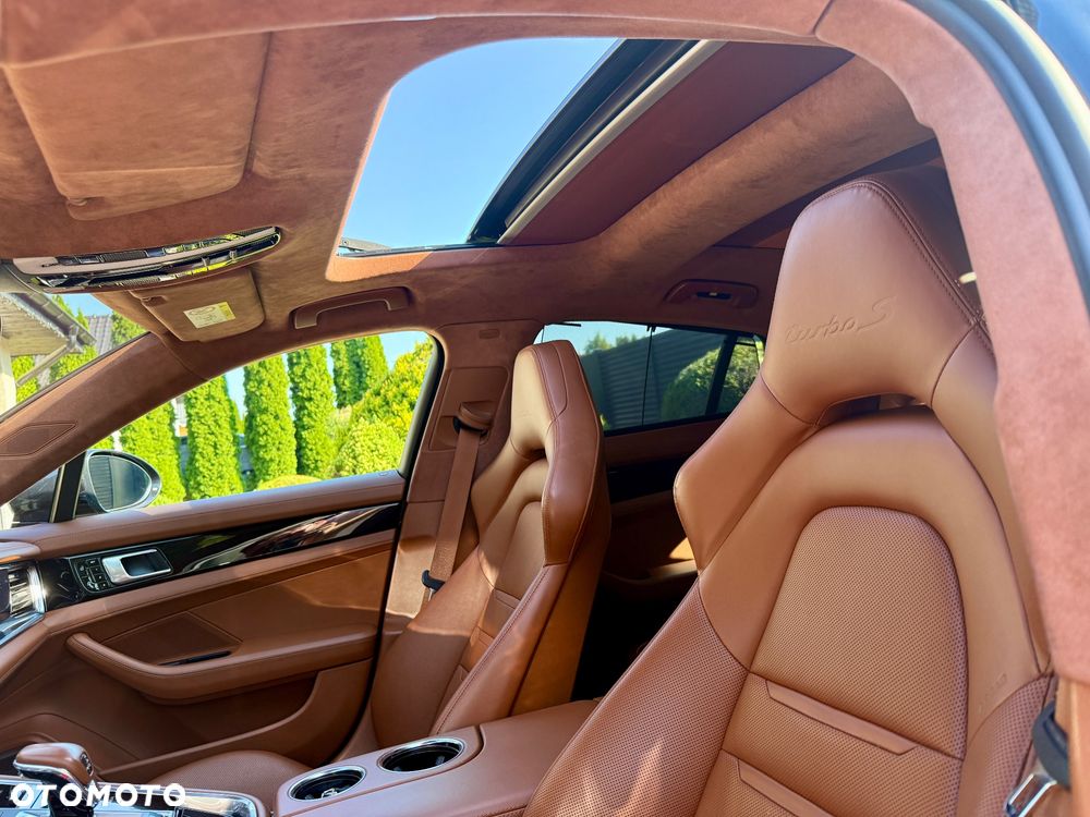 Porsche Panamera Turbo S - 13