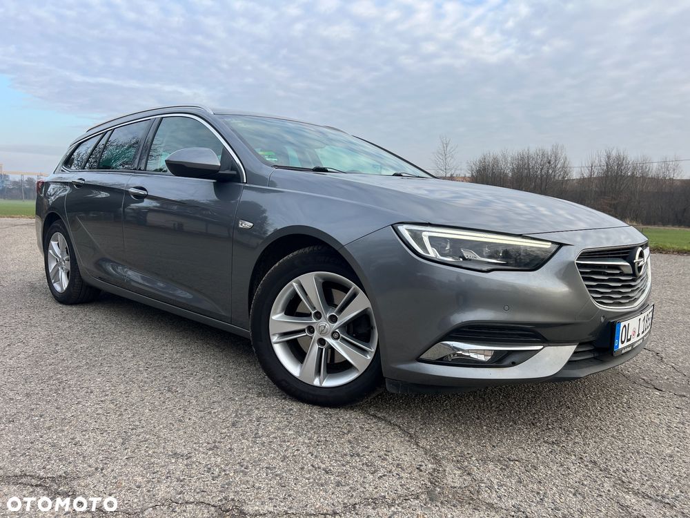Opel Insignia - 1
