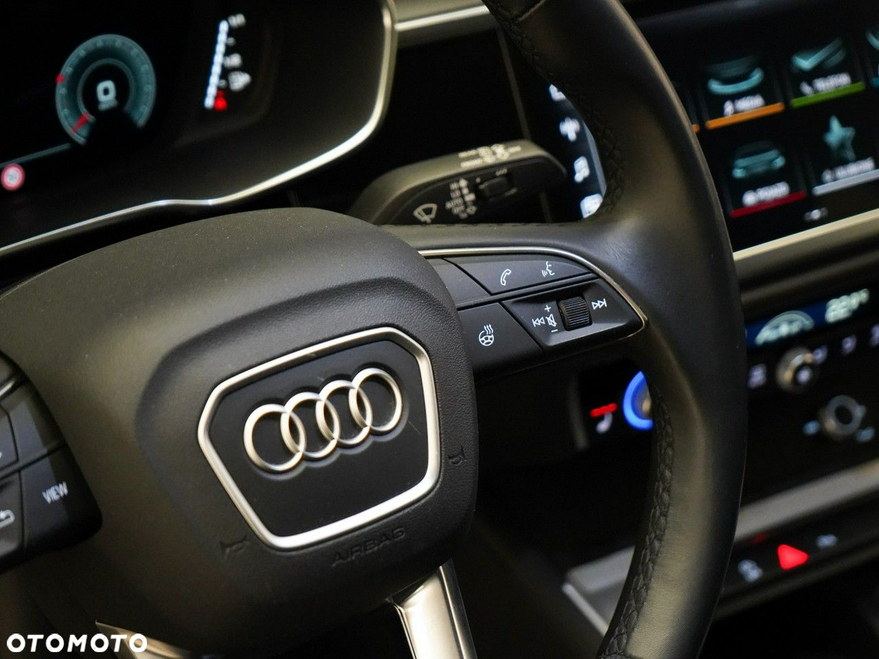 Audi Q3 - 18