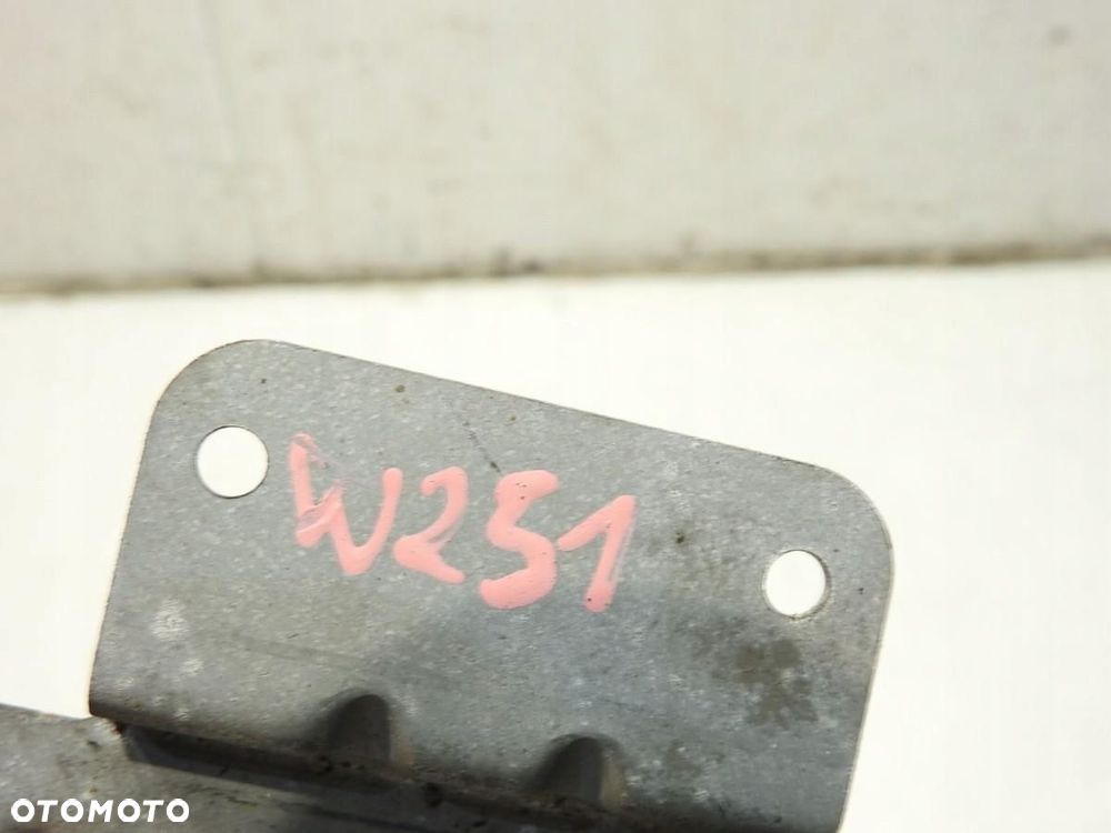 WZMACNIACZ ANTENY MERCEDES R W251 2118200885 - 2