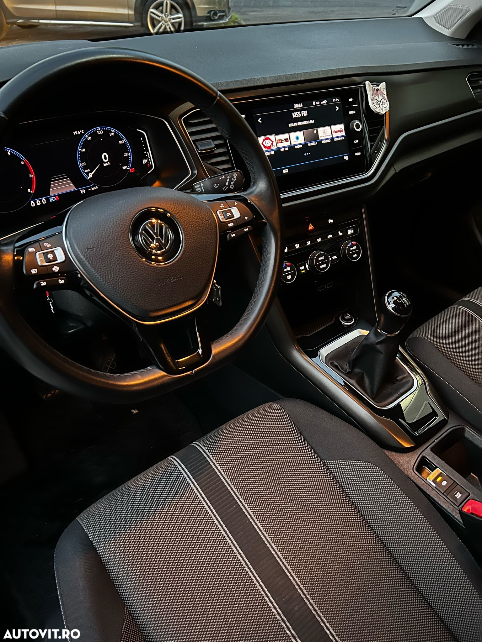 Volkswagen T-ROC 1.5 TSI Design - 8