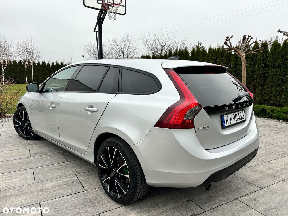 Volvo V60 DRIVe - 11