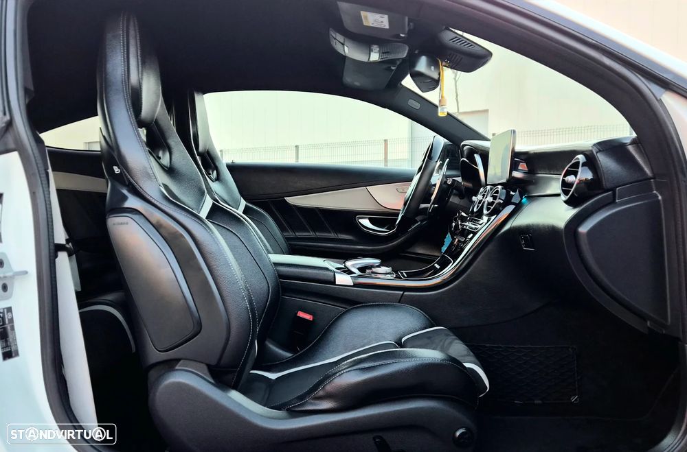 Mercedes-Benz C 63 AMG - 21